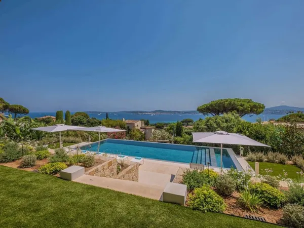 VILLA NEUVE AVEC VUE MER PANORAMIQUE