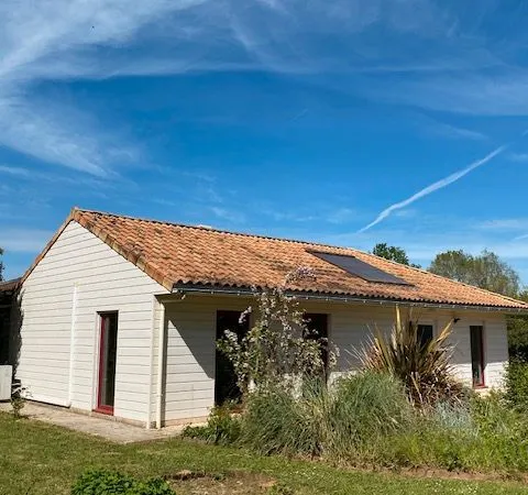 Maison plain-pied - 7 pièces - 173m2 sur un terrain arboré de 6600m2 sans vis à vis