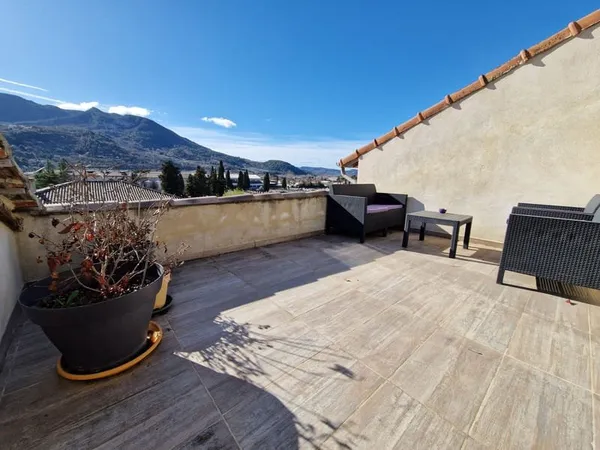 Appartement T3 avec terrasse