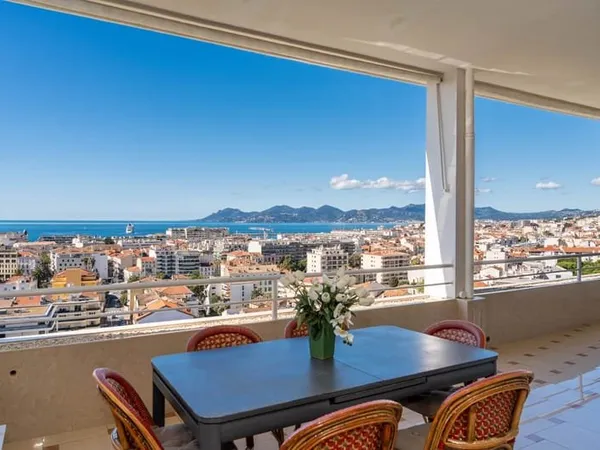 Appartement 2 pièces 106 m²