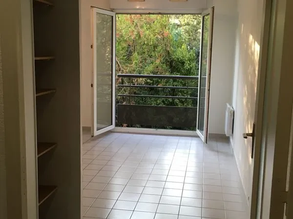 Grand Studio+Parking (Aiguelongue)