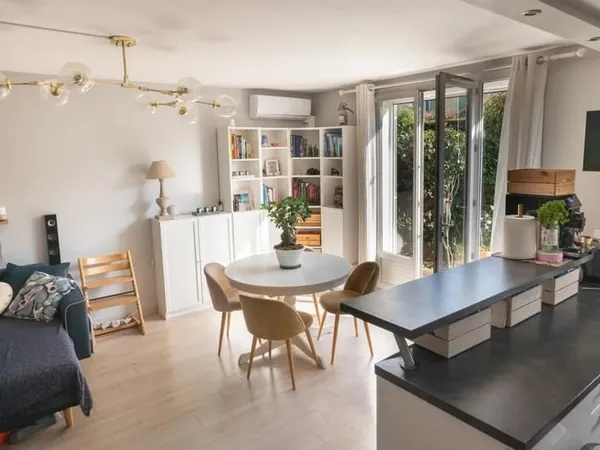 Charmant Duplex T4 avec Jardin - Carré de Soie