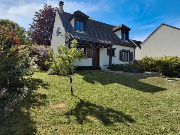 Maison de 120m² avec jardin et sous-sol total - Idéalement située