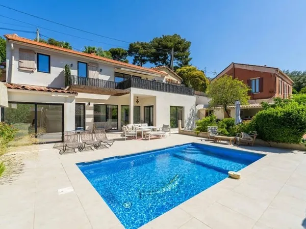 Villa 7 pièces 150 m²