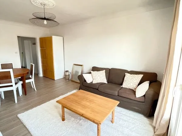 Appartement meublé 3 pièces - La Roche sur Yon (centre-ville)