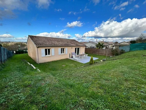 Maison Moderne et Fonctionnelle d'environ 89 m2 - 3 chambres à Cubzac les Ponts