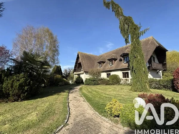 Maison 7 pièces 235 m²