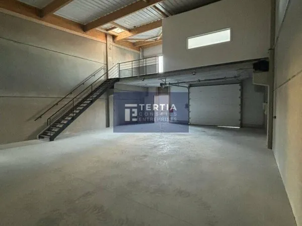Local d'activité 180 m²