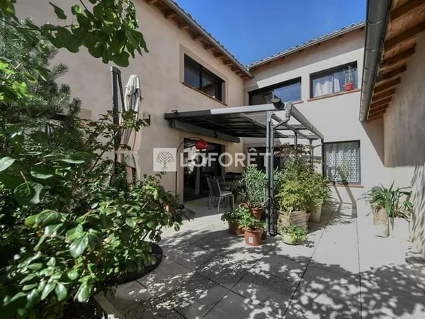 MAGNIFIQUE APPARTEMENT A VENDRE A LISLE-SUR-TARN