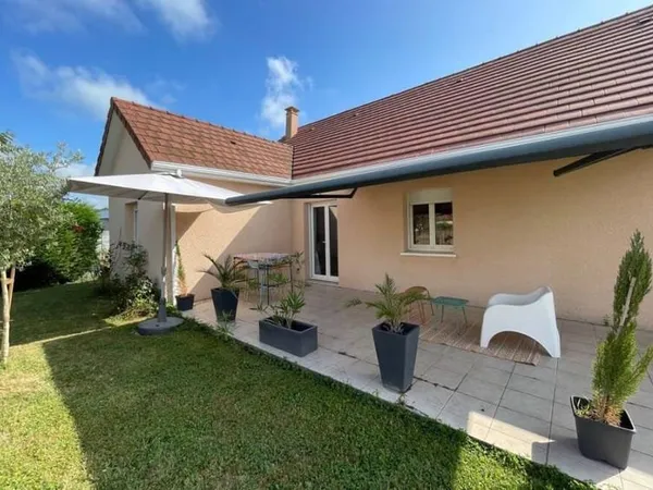 Maison de plain-pied 5 pièces 113 m²
