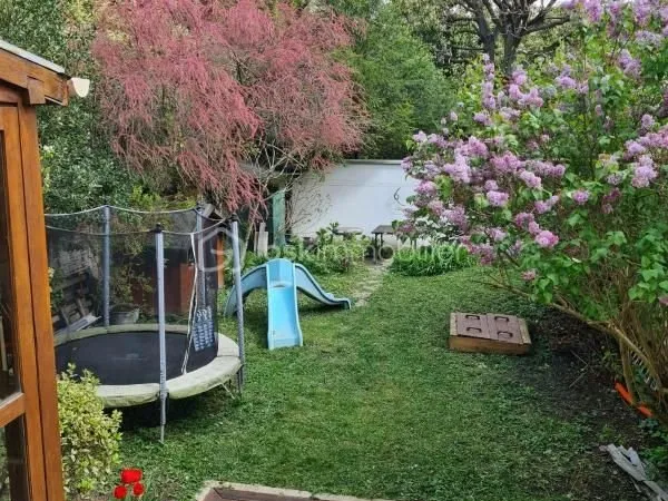 Maison 10 pièces 151 m²
