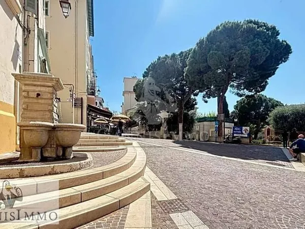 CANNES LE SUQUET MAISON DE RAPPORT 4 STUDIOS
