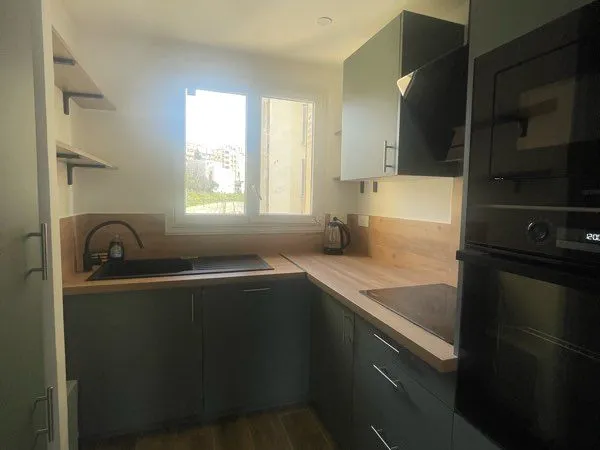 T4 meublé 58 m2 - 3 chambres - rénové - 4ieme arrondissement