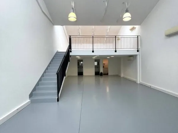 Bureaux 127 m²