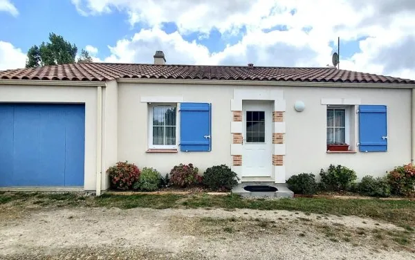 Vends maison - 71.69m² - 3 pièces, 2 chambres - Apremont 85220