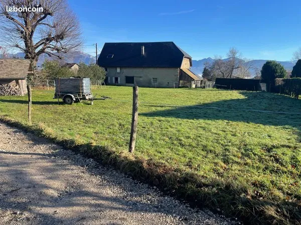 Terrain constructible à vendre