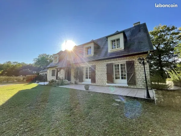 Maison 7 pièces 220 m²