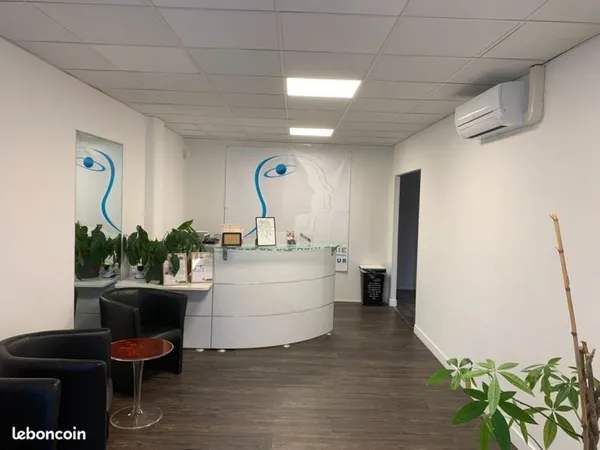 Bureau et espace de travail Vente Aubagne  291m² 650000€