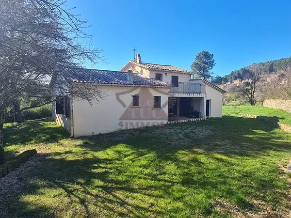 Maison familiale avec piscine au coeur de la nature