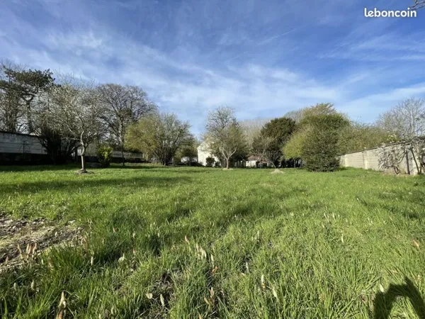 Terrain 818 m² Pierrefonds