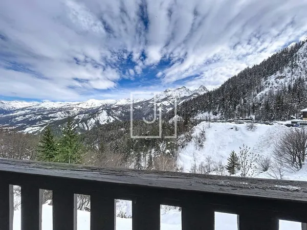 Studio rénové 21,34 m2 avec terrasse & vue montagne Pra Lo