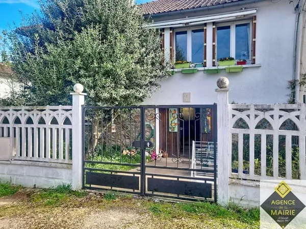 Maison sur sous-sol total proche forêt