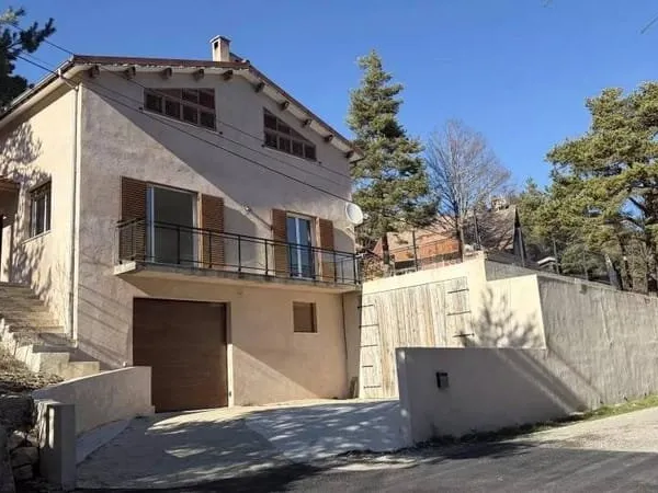 Maison 6 pièces 141 m²