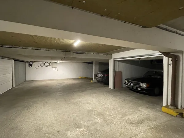 Loue parking 16m²