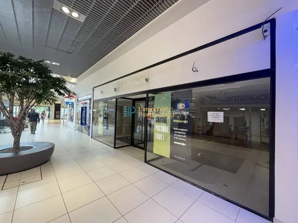 Local commercial 4 pièces 86 m²