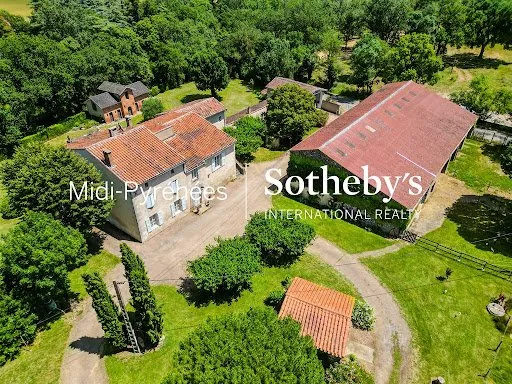 Maison 9 pièces 430 m²
