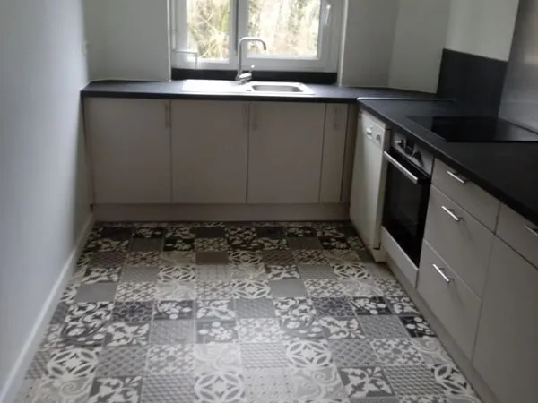 Loue appartement 3 pièces Ecully centre 68m2