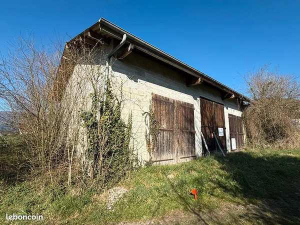 Terrain 544 m²