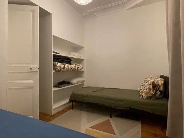 Chambre meublée à louer dans T3 de 65 m²