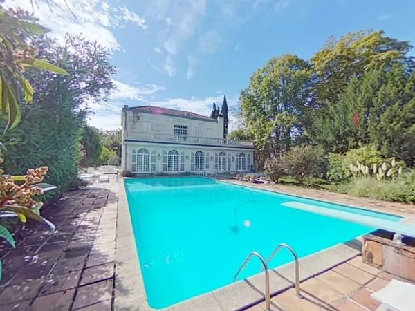 Maison Merignac 9 pièces 290 m2 piscine