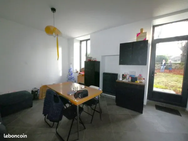 Maison entièrement rénovée avec jardin - Louée 600 euros /mois - Idéal investissement ou résidence p