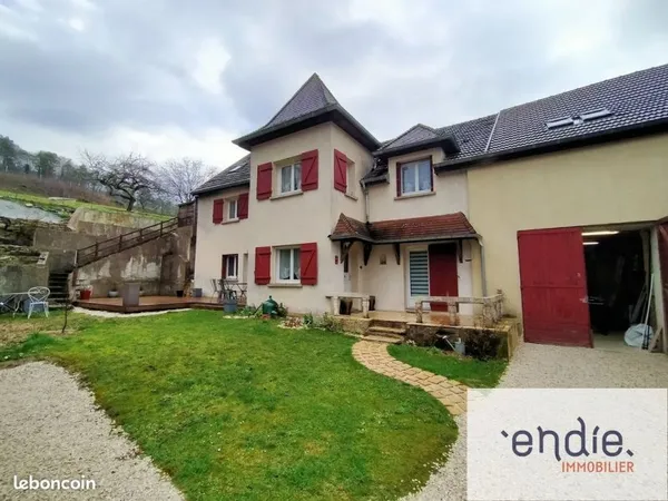 Maison 8 pièces 174 m²