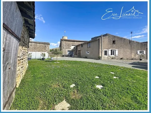 Maison à vendre 5 pièces SAINT MARTIN DE SAINT MAIXENT (79)