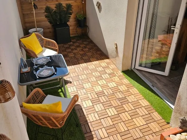 Maison rénovée plain pied +terrasse coeur de Vallet