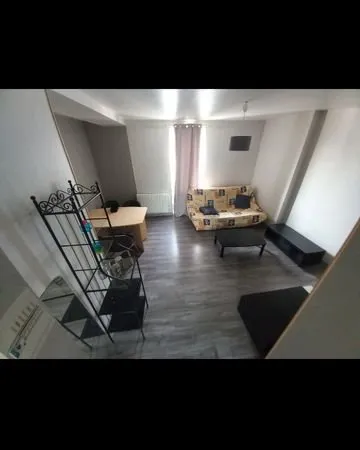 Loue 2 pièces meublé 49m2 Cc