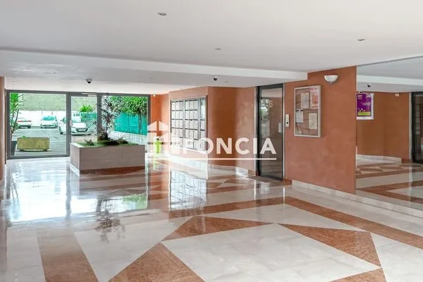 Studio 1 pièce 28 m²