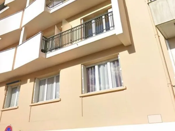 Stationnement Location Villeurbanne   80€
