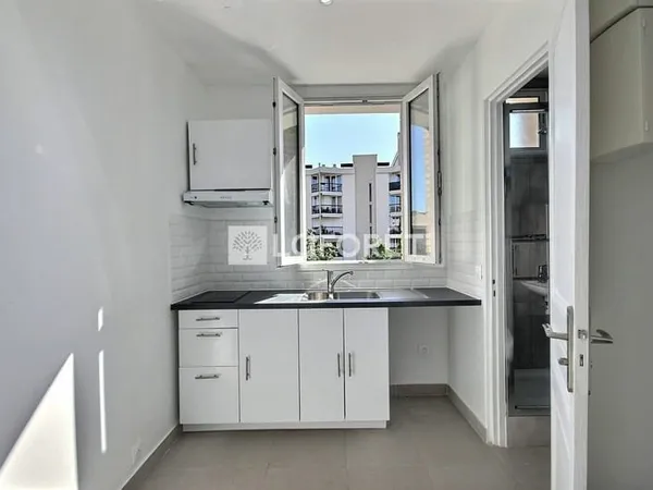 Appartement Courbevoie 1 pièce(s) 21 m2