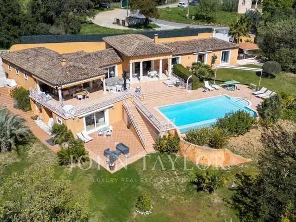 VILLA - MAISON D'HOTES