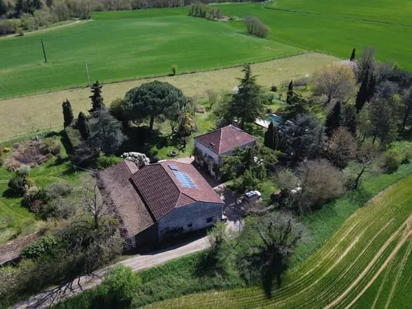 CASTELSAGRAT Maison avec 5 chambres, gite, dependants, 3