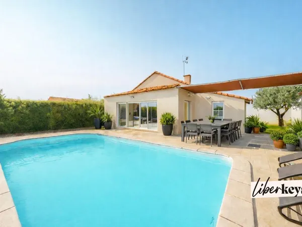 Nouveau prix - Maison contemporaine 3 chambres avec piscine, beaux volumes