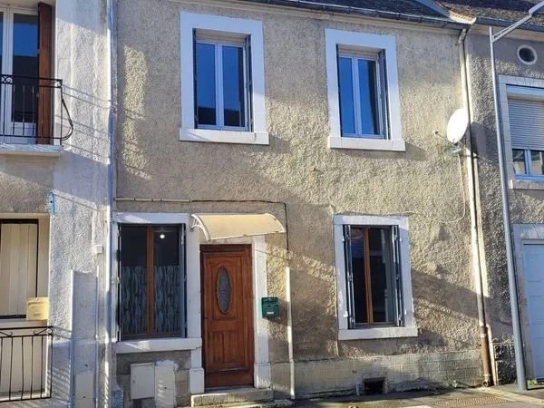 EXCLUSIF, DUN SUR AURON, CENTRE VILLE, Maison avec garage et cour