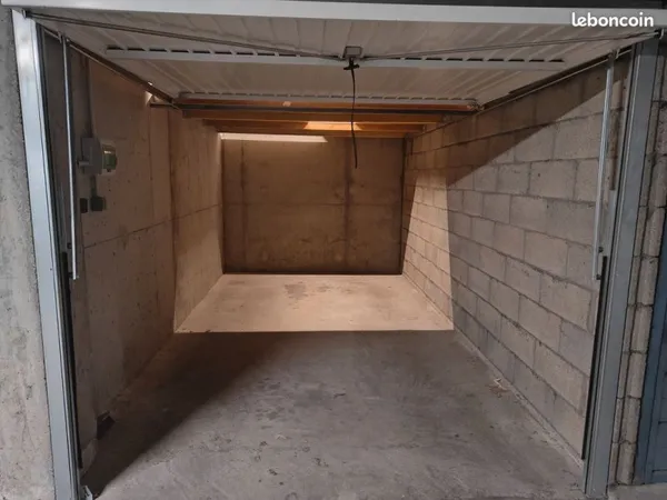 Location Garage Charpennes