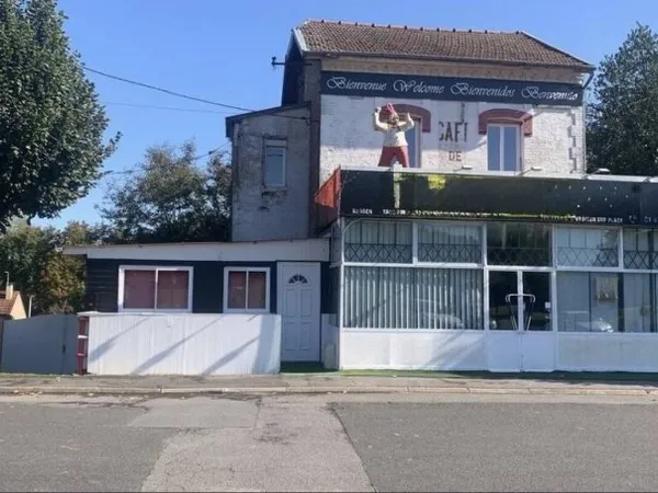 Local commercial 2 pièces 286 m²