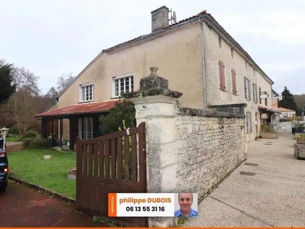 Maison de village de 160 m² à vendre secteur SAINT BRIS DES BOIS (17)