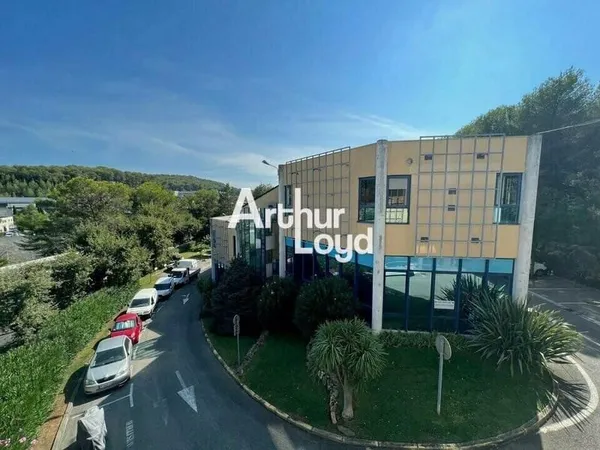 Bureaux 140 m²